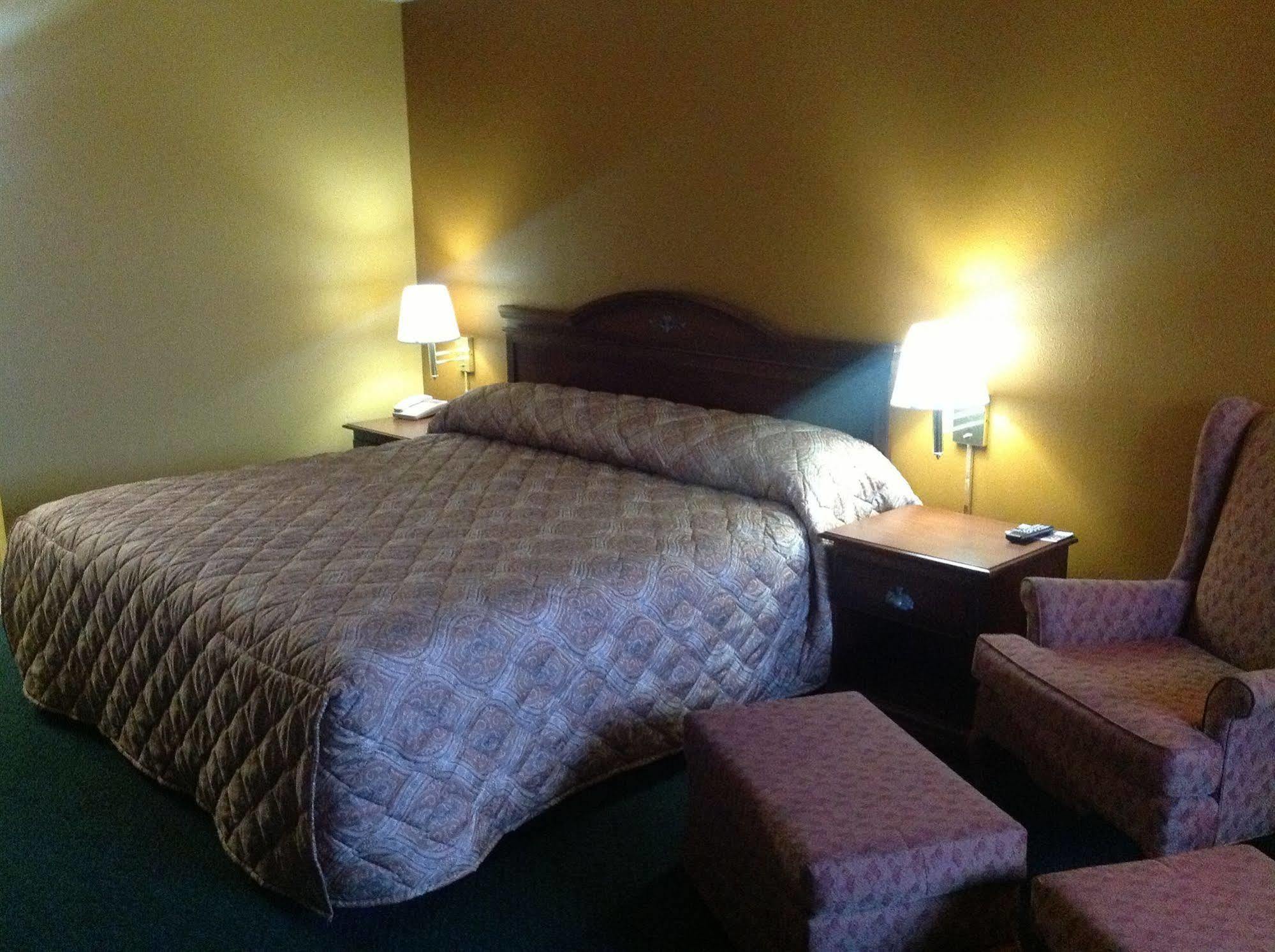 Colonial Inn And Suites - Memphis Southaven Eksteriør bilde