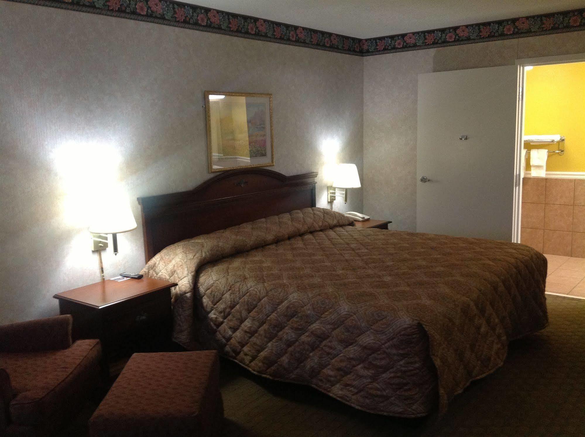 Colonial Inn And Suites - Memphis Southaven Eksteriør bilde